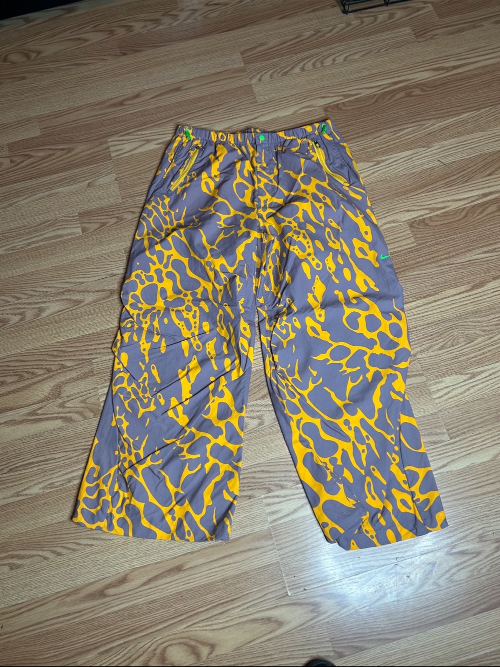 Men’s Bold Yellow Print Cargo Pants
